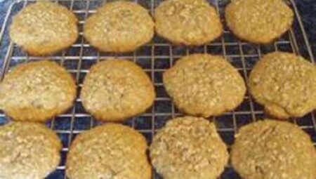 Amaranth Ginger Cookies