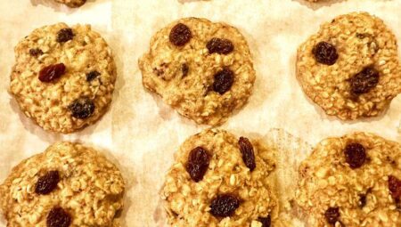 3-Ingredient Banana Oatmeal Cookies