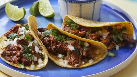 Birria de Res Tacos (Beef Birria Tacos)