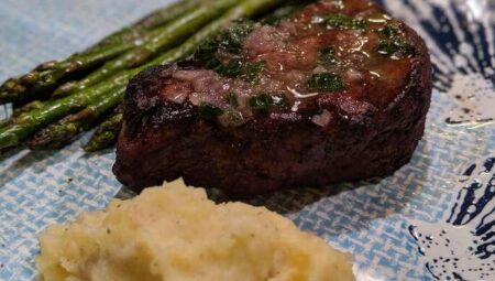 Lover’s Beef Burgundy Filet