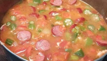 ‘Momma Made Em’ Chicken and Sausage Gumbo