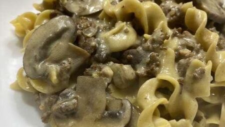 Instant Pot Ground Beef Stroganoff