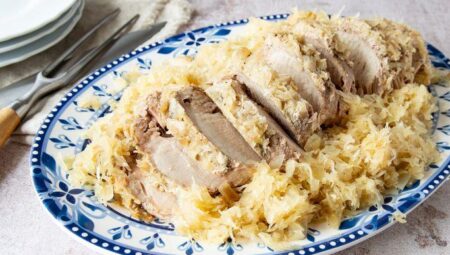 Slow Cooker Pork, Sauerkraut, and Beer