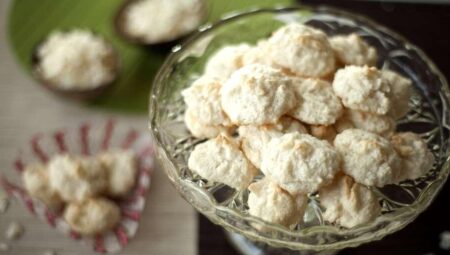 Easy Three-Ingredient Gluten-Free German Christmas Coconut Cookies