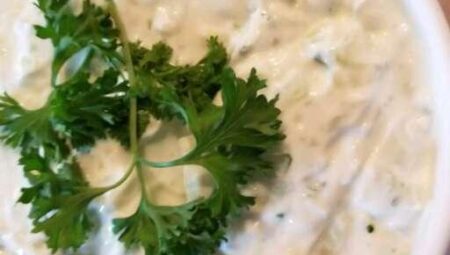 Easy Tzatziki Sauce