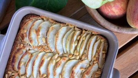 Cassava Flour-Apple Cake