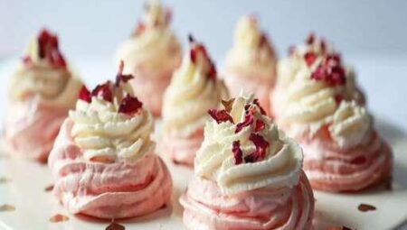 Rose Pavlova Cakes